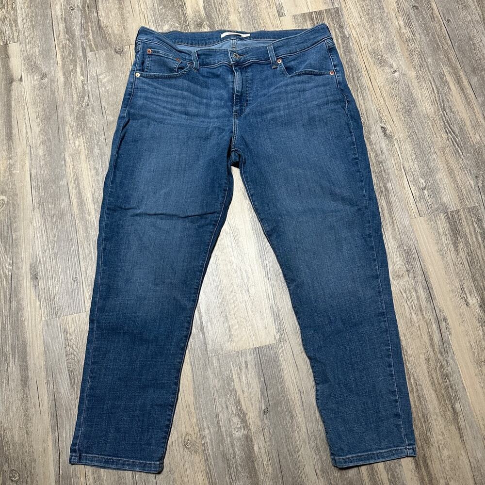 Levi's Boyfriend Jeans Blue Denim Mid Rise 32x27 Medium Wash Crop